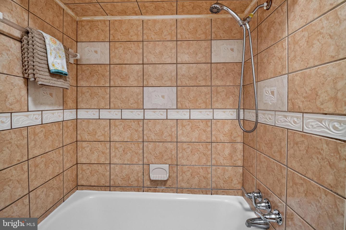 1910 Park Pl, Gwynn Oak, MD 21207 &mdash; Photo 11